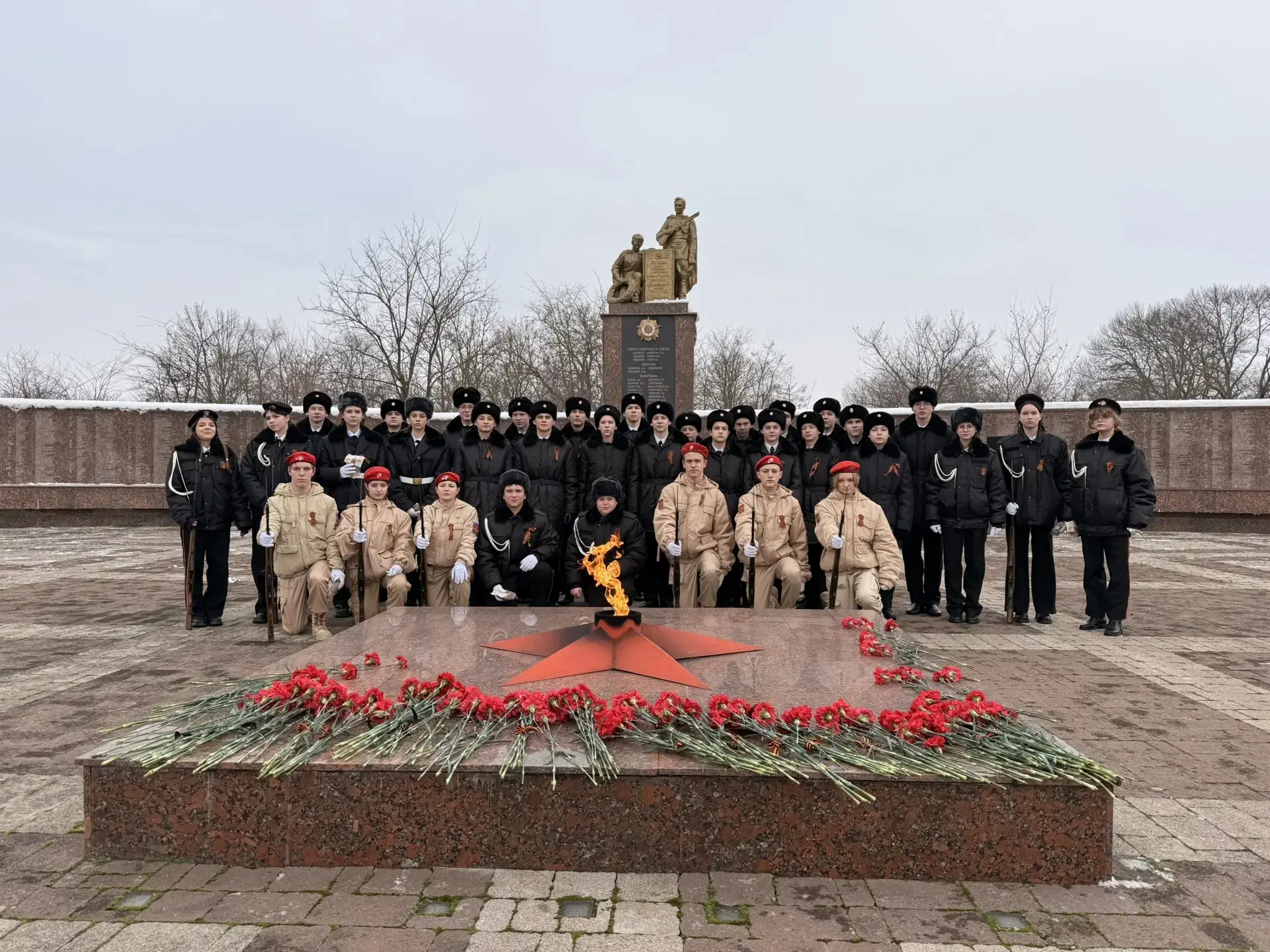 Сегодня,   в рамках мероприятий, приуроченных   к  82-ой годовщине полного снятия блокады Ленинграда