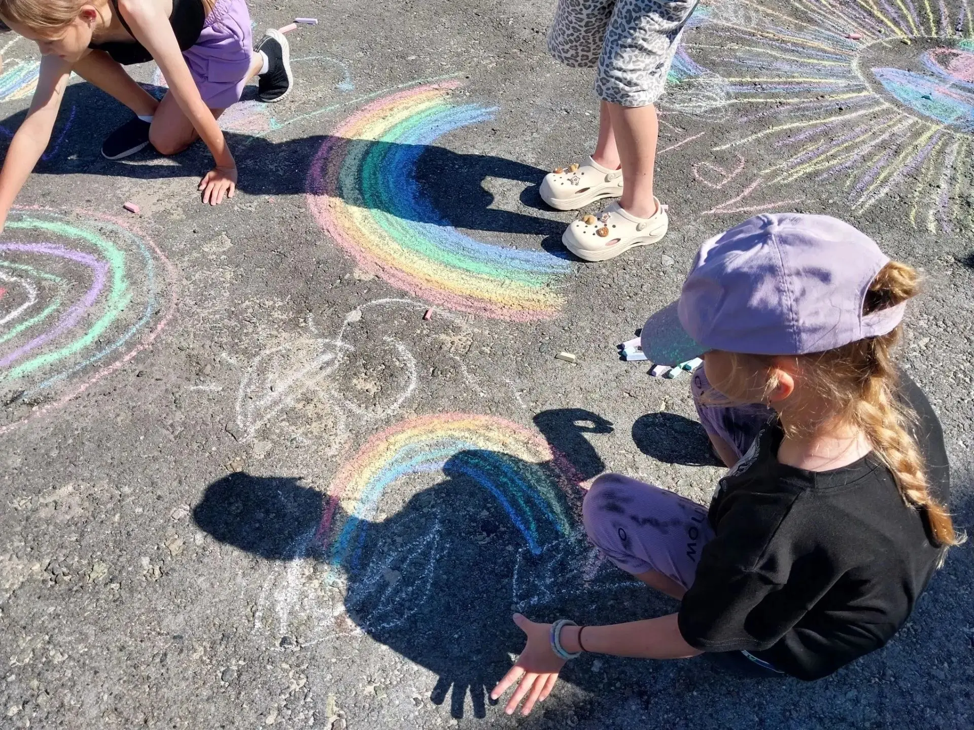 🌈 Какого цвета лето? У ребят из летнего лагеря Никольской школы теперь есть ответ!
Сегодня прошла к