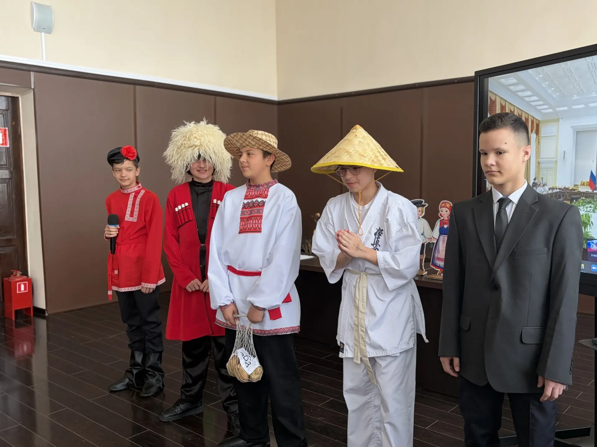 Завершился заключительный день конкурса художественной самодеятельности «Год единства народов России