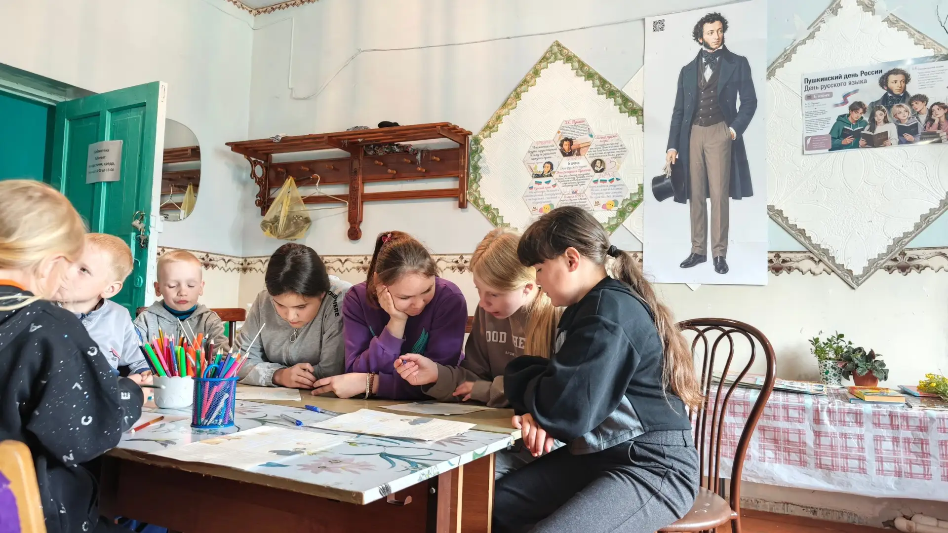 ✨ 5 июня в нашей поселковой библиотеке  прошёл День русского языка, приуроченный ко дню рождения Але