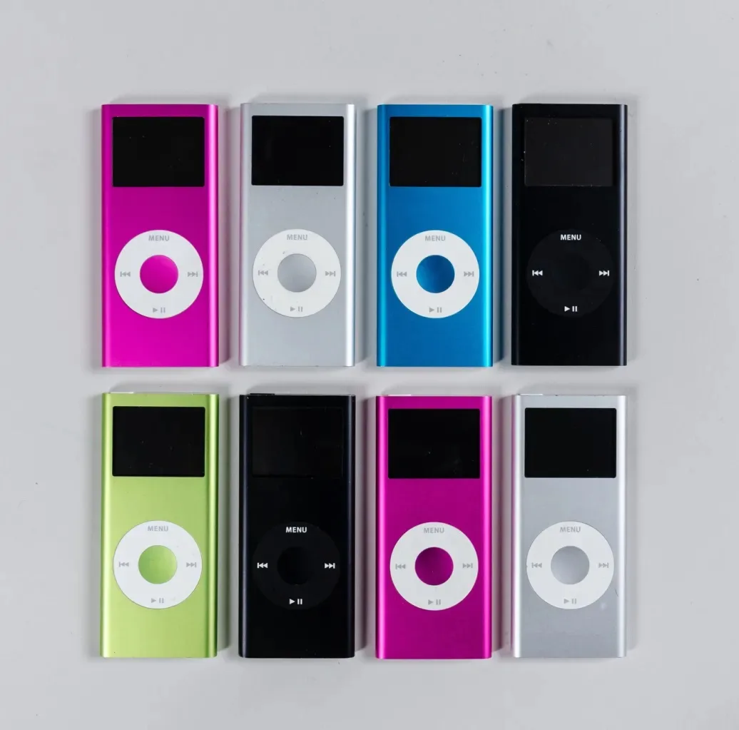 Помните тренд на возрождение IPod? На ацукционе Sotheby’s будут проданы самые желанные лоты года — 2
