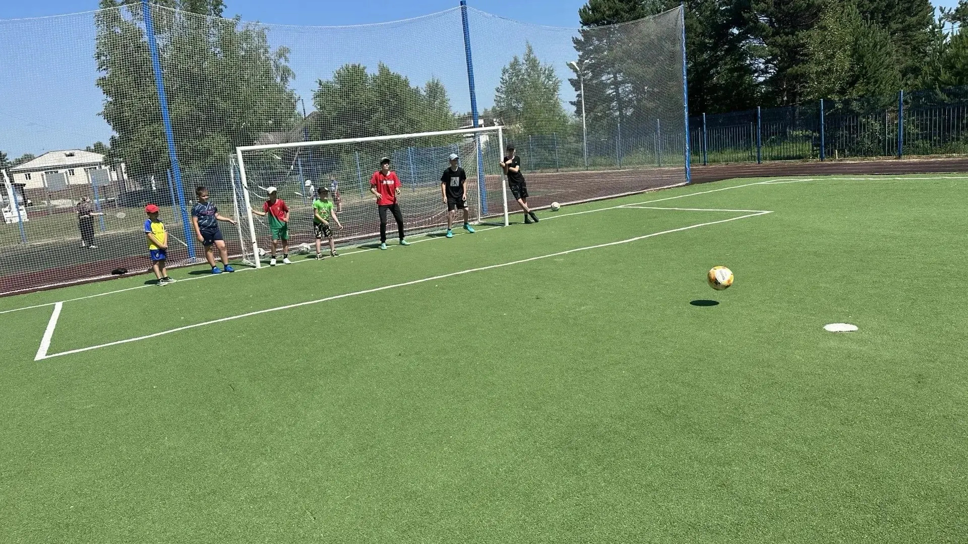 ⚽ «300» — игра на точность и хладнокровие!
Сегодня на тренировке по мини-футболу мы устроили настоящ