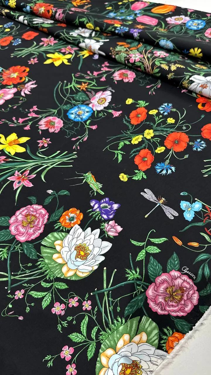 Шёлк с хлопком Gucci
3900 руб/м 
Ширина 1,5м 
Оригинал, подписной

Шёлк 22%, хлопок 78% 

Хрустящий,