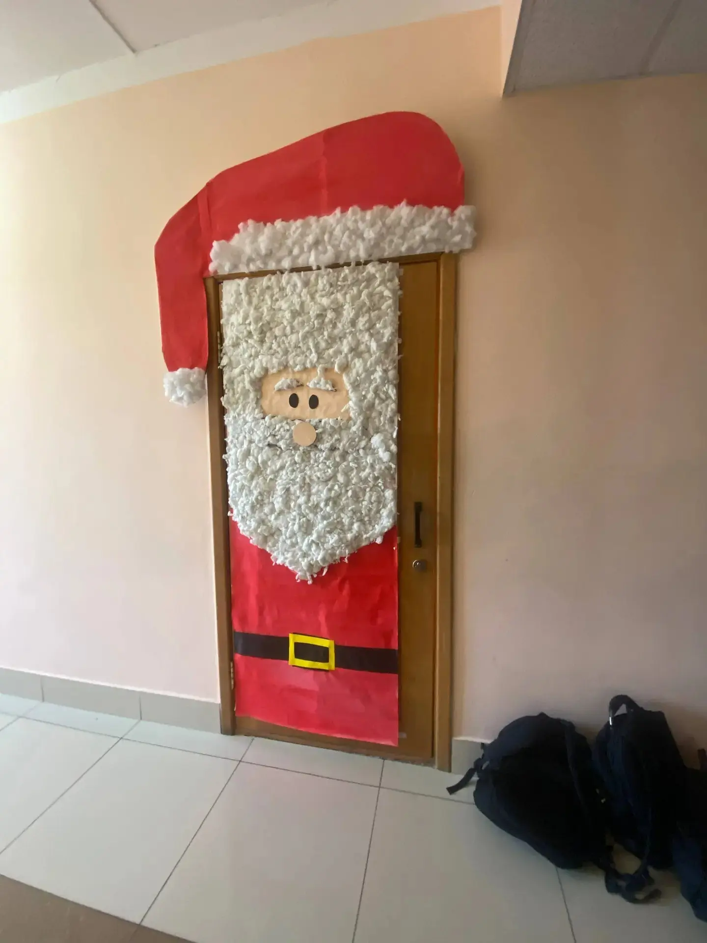 🌟🎉 В нашей школе прошел замечательный конкурс украшения дверей класса 🎉🌟