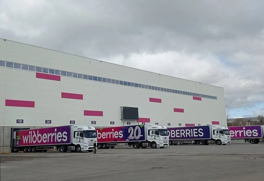 Двое сотрудников склада Wildberries в Тамбовской области спасли несколько десятков люде...