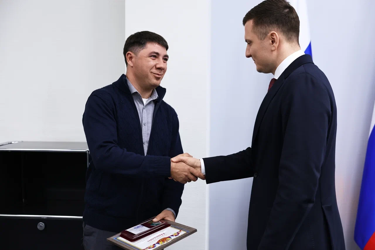 🎖 Ветеран СВО Александр Агапов награждён медалью «За помощь фронту»