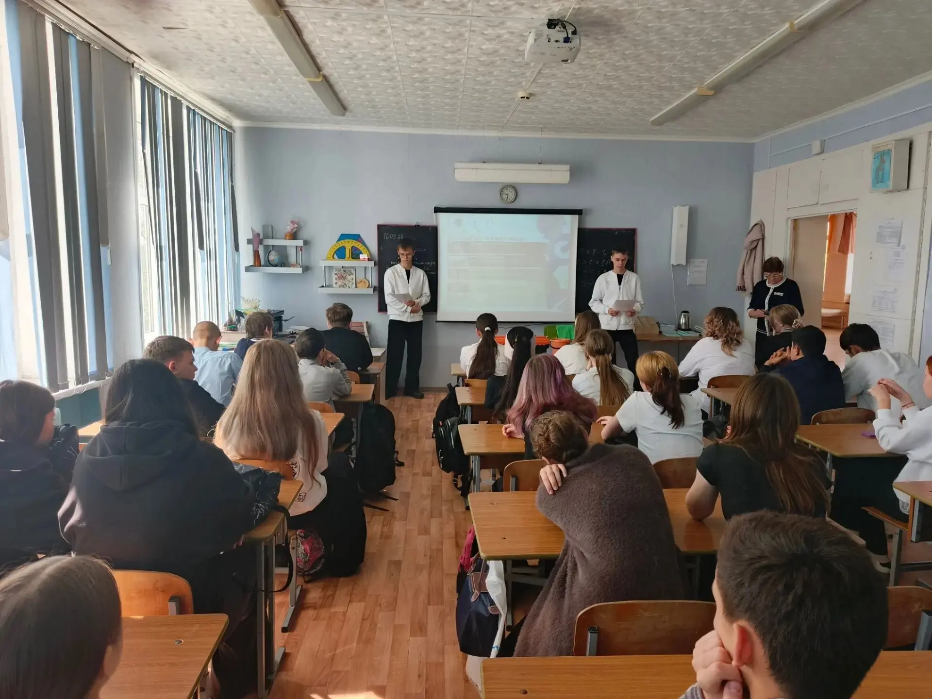 💥💥Амбассадоры ФП «Профессионалитет» НП «Молодежь и дети» провели для ребят из школ № ...