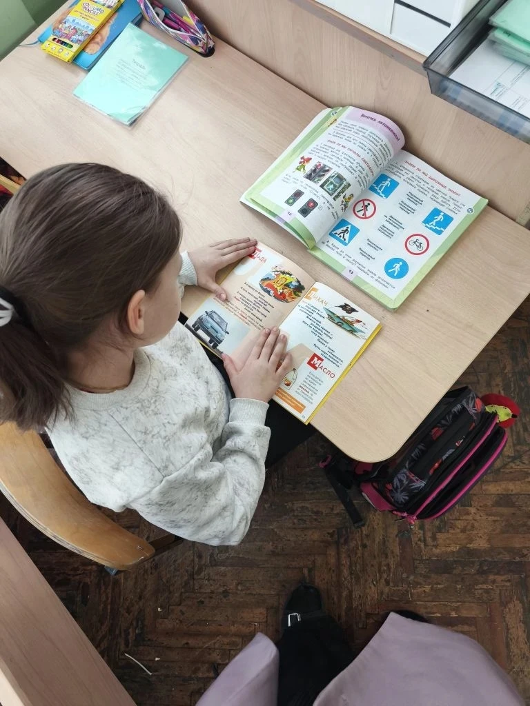 Знай и помни Правила дорожного движения!   Каждый учебный год школьники знакомятся с Правилами дорож