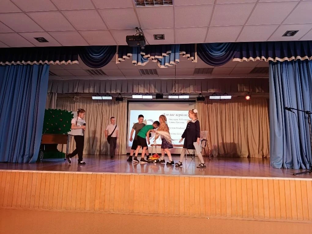 #АрмизонскаяСОШ
Успешные выступления школьного конкурса театральных постановок «Театральная весна!» 