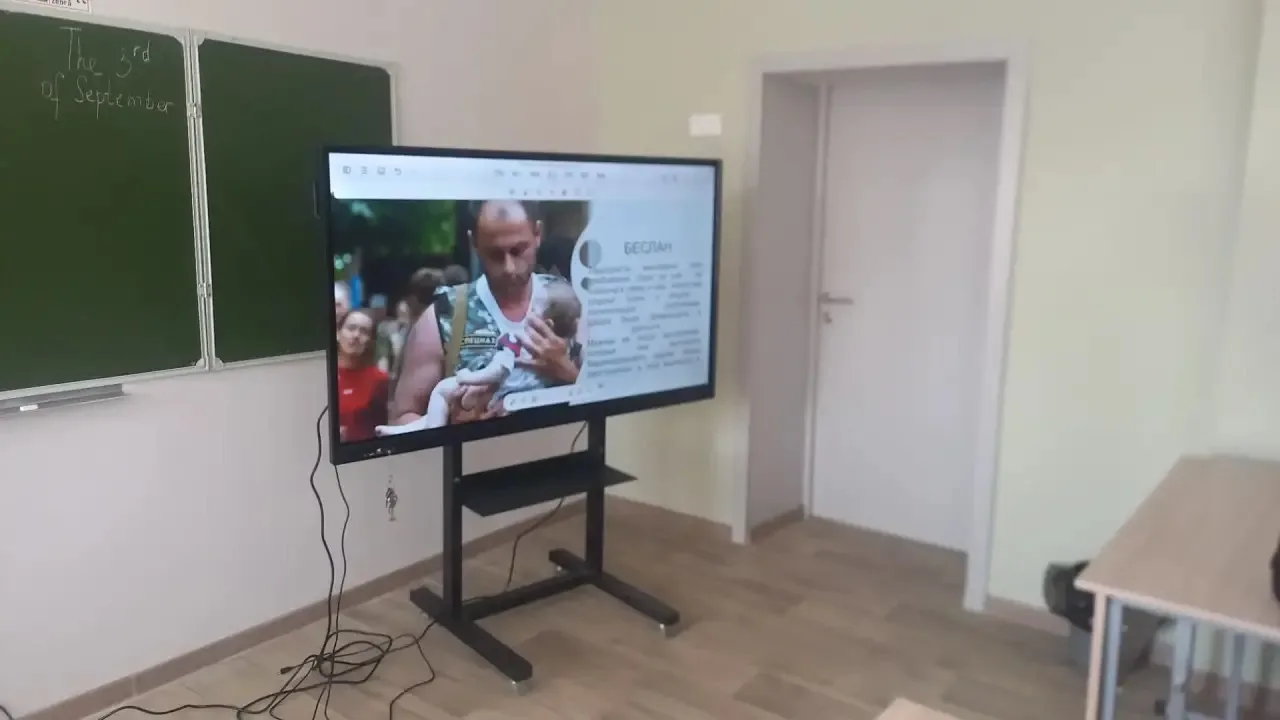 В 10 классе было проведено мероприятие, посвященное печальной теме: «Беслан. Мы помним ...