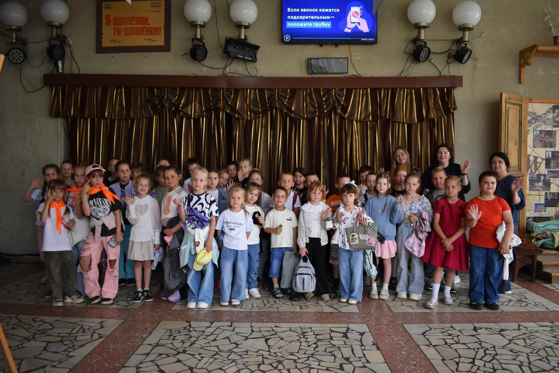 🎁Подарки для ослика

🎉Сегодня в «Кукольном доме» праздновали День рождения. Были приглашены наши д
