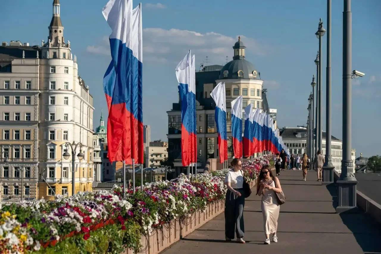 ❤️Нарядная Москва в честь Дня России.

📌 Москвич | Подписаться