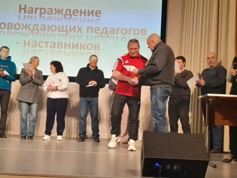 🇷🇺 Учебные сборы: миссия выполнена!  💥 Ура, ПЯТНИЦА! А это значит, что наши десятиклассники, прошедш