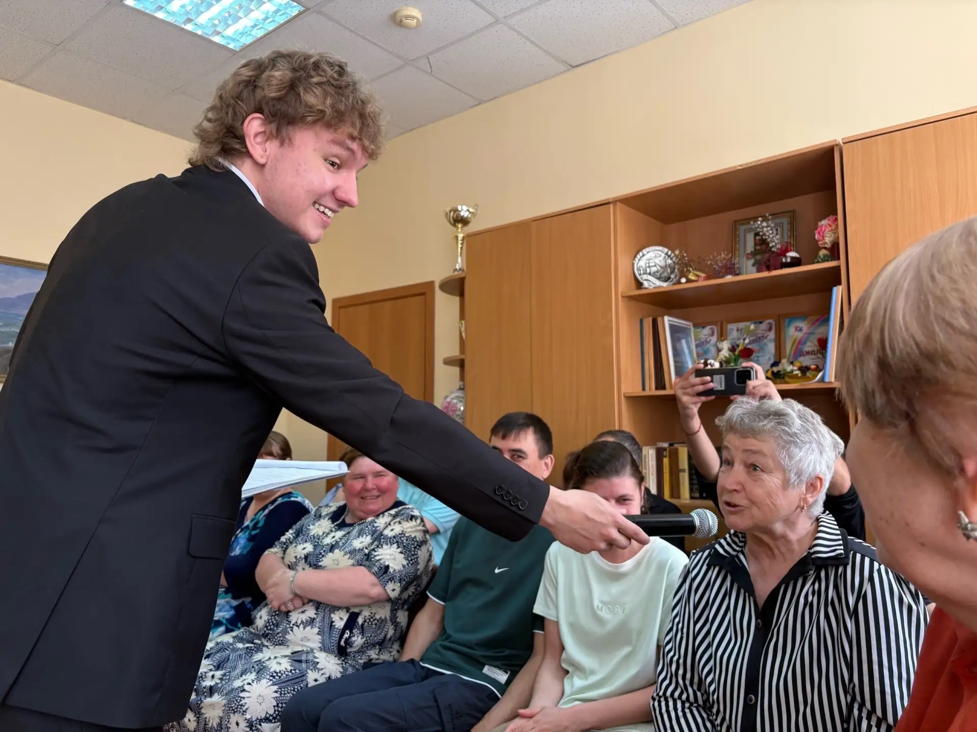 🌟 15 мая творческая команда МКЦ «Русь» с программой «Тепло родного очага» посетили Кры...