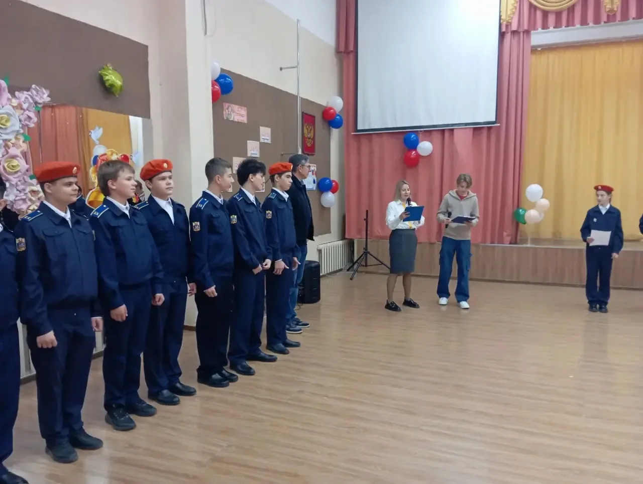 Сегодня в школьном лагере «Наследники Победы» МОУ СОШ №24 стартовала смена городского л...