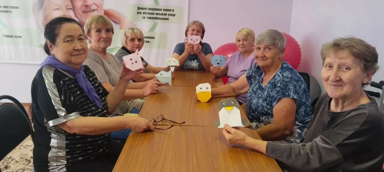 ✅Психолог нашего центра провела очередное терапевтическое занятие с получателями социал...