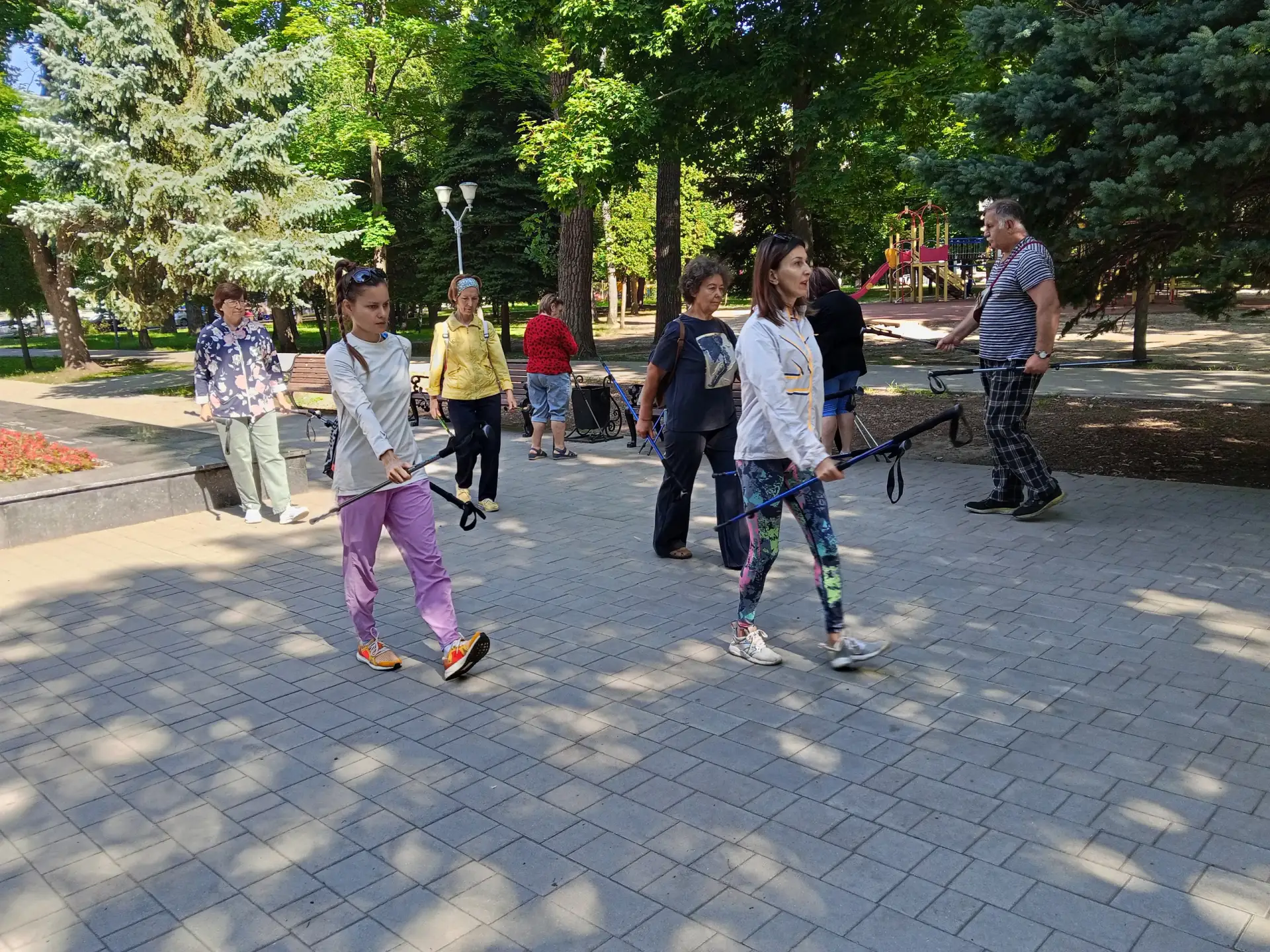 🏃‍♂ В отделении активного долголетия центра «Участие» занятия проходят не только динамично, но и оч