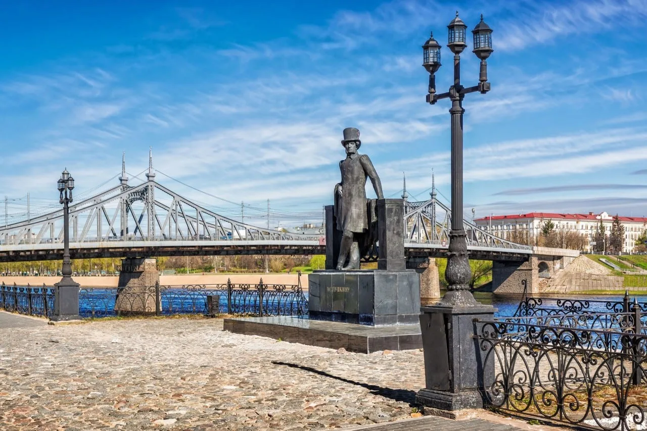 Тверь

 Один из древнейших русских городов, основанный в конце XII века. Город обладаете богатым кул