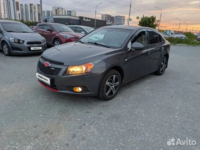 🚗 Модель: Chevrolet Cruze 1.6 MT, 2012, 210 000 км