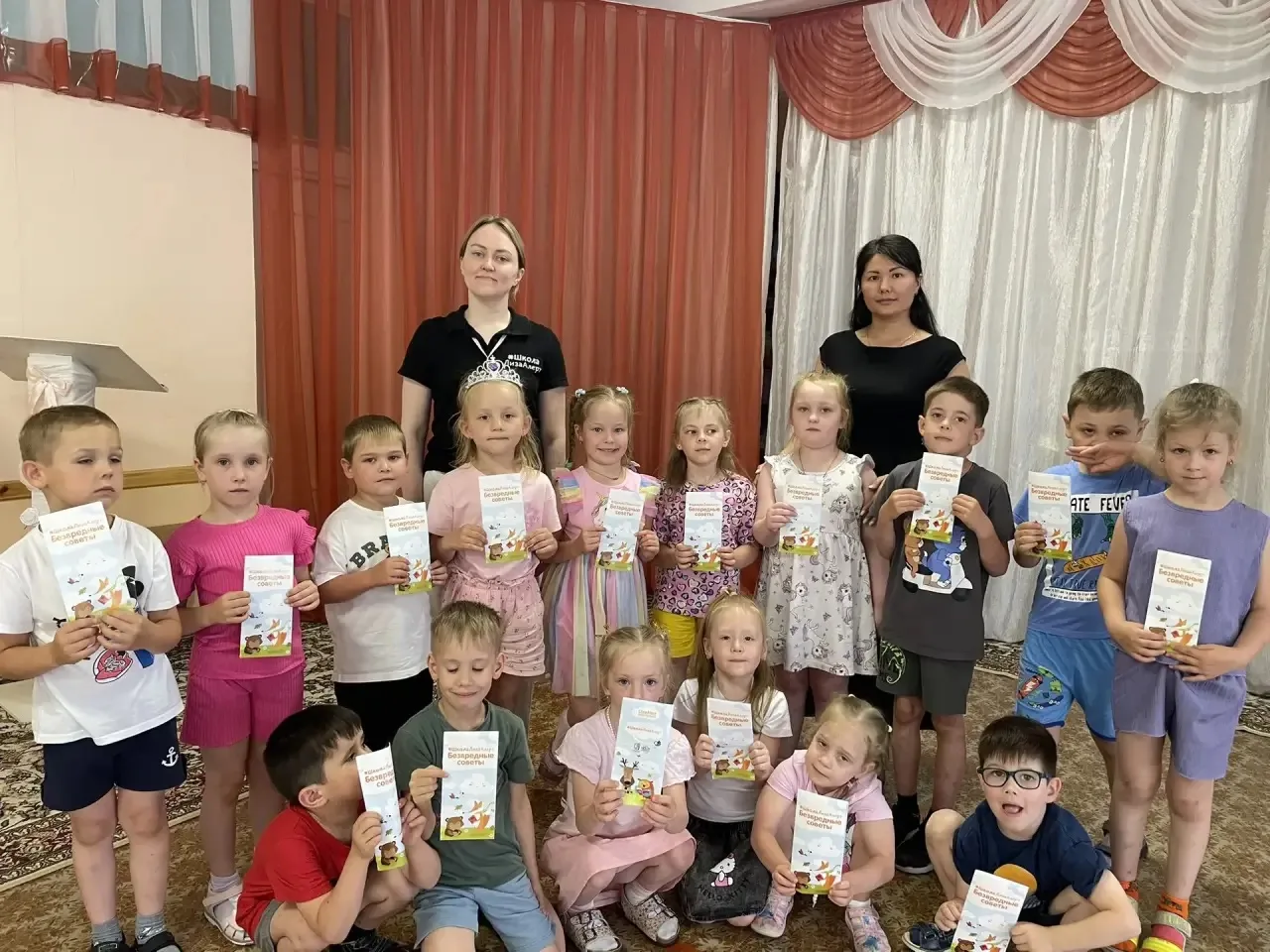 Сегодня наши воспитанники познакомились с важной и благородной профессией спасателя. К ребятам старш