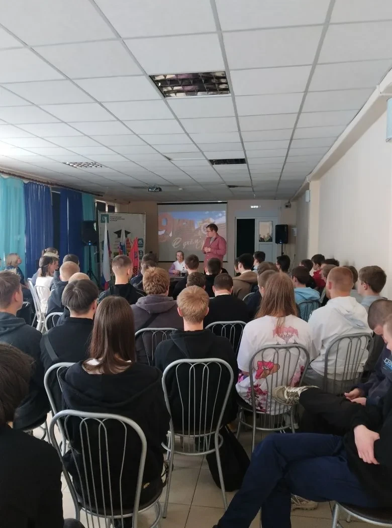 5 мая, в преддверии Дня Победы, в колледже  прошла встреча «детей войны» со студентами....