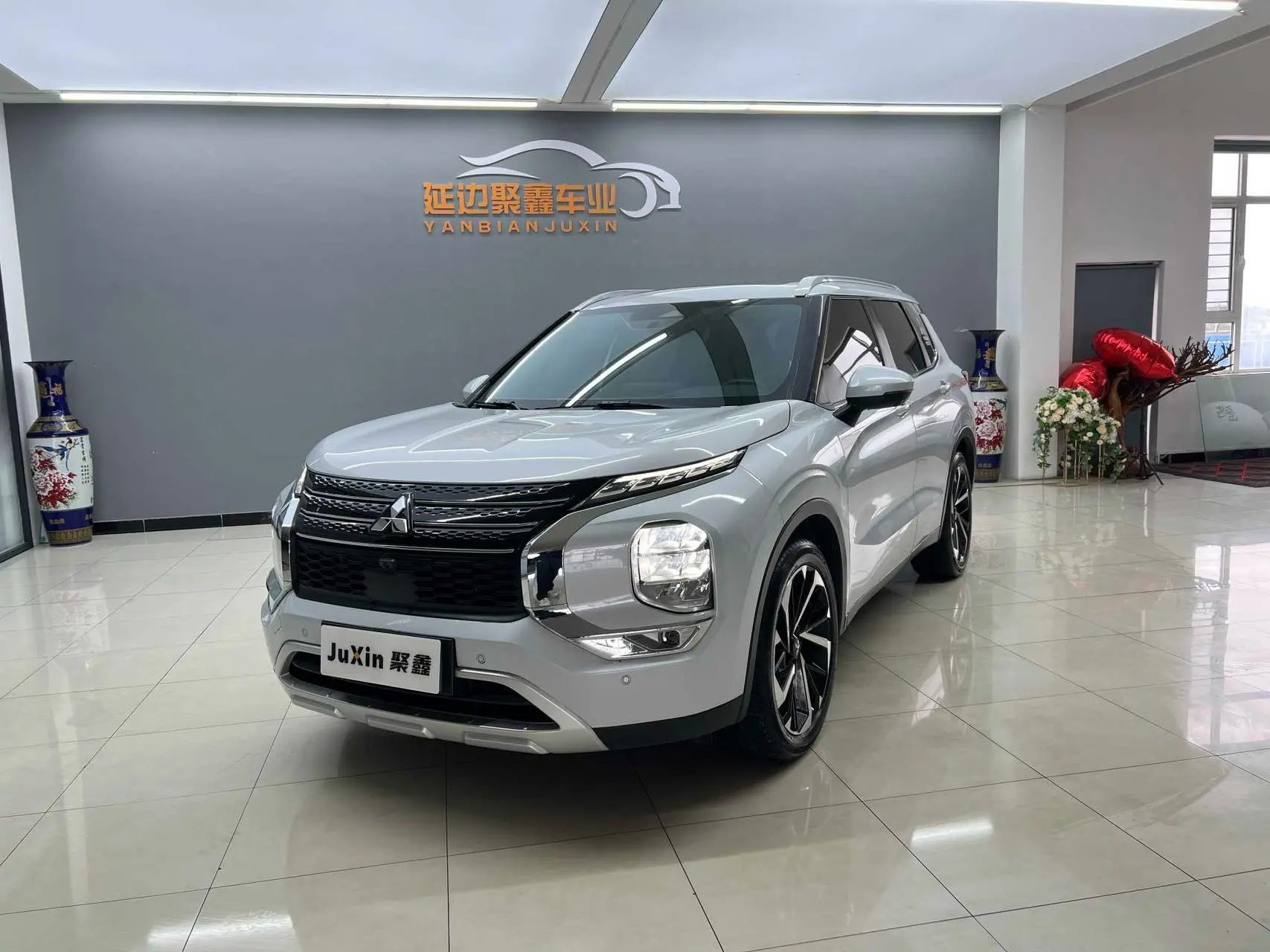 🔥 MITSUBISHI OUTLANDER — БОЛЬШОЙ 7-МЕСТНЫЙ КРОССОВЕР НА ПОЛНОМ ПРИВОДЕ