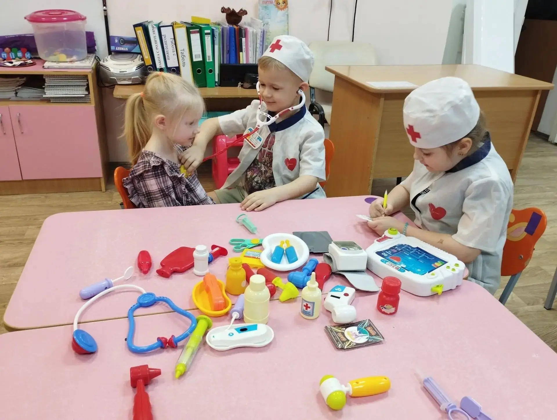 🎉21 июня День медицинского работника, поэтому сегодня наши воспитанники посвятили свои...