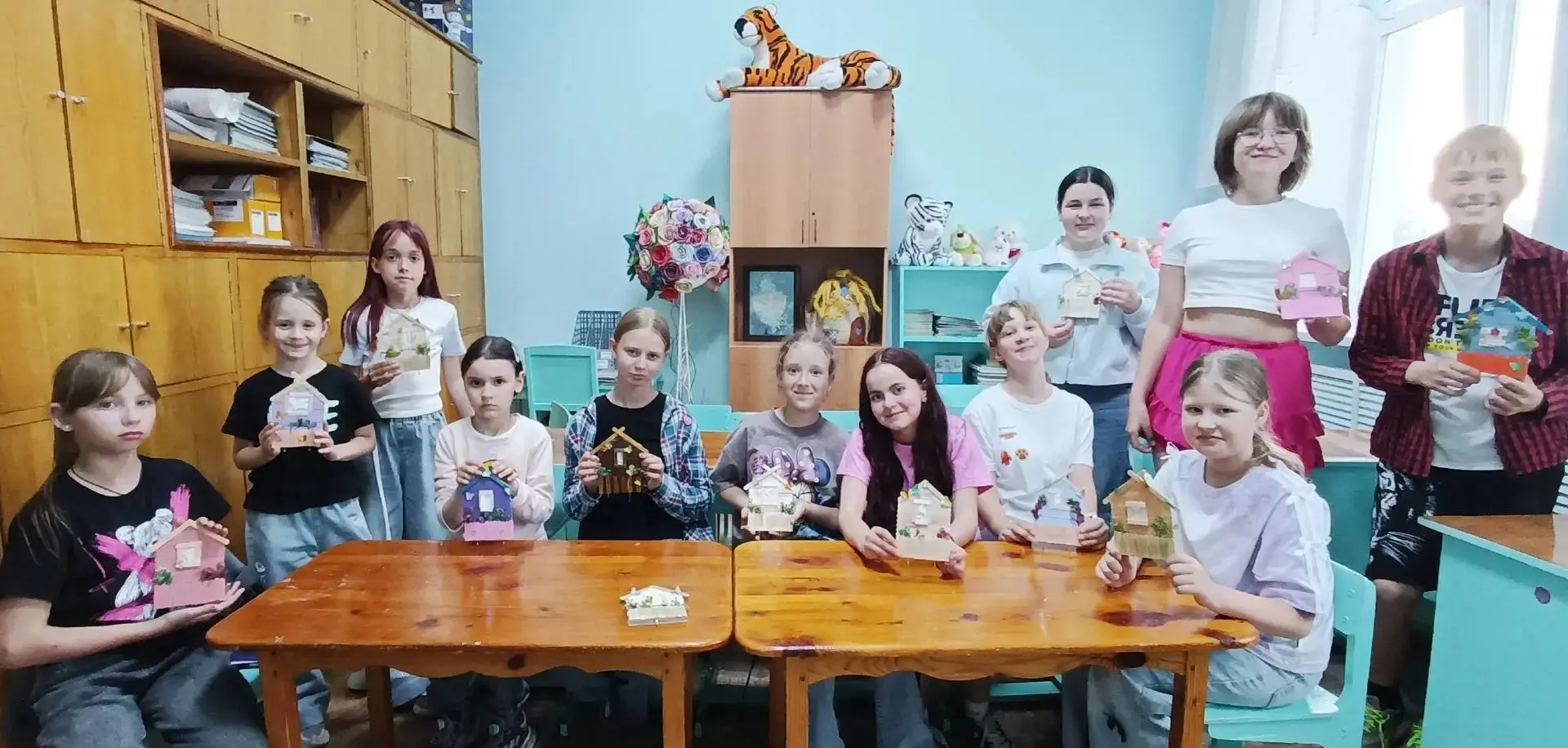 🎨 Летние творческие мастерские в Доме детского творчества! 🖌️

☀️🌈 Летние каникулы у детей в Доме