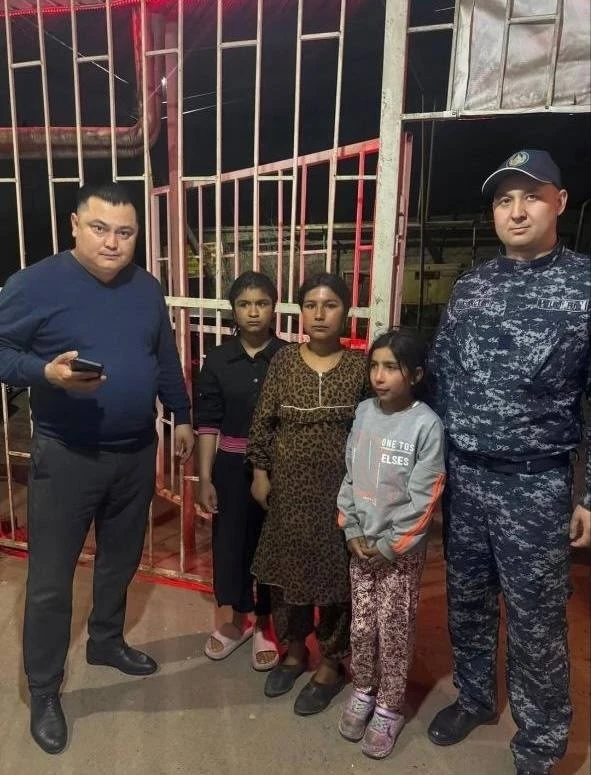Диких таджиков уже выдворили из Казахстана   В Алматы по решению суда из Казахстана выдворили несове