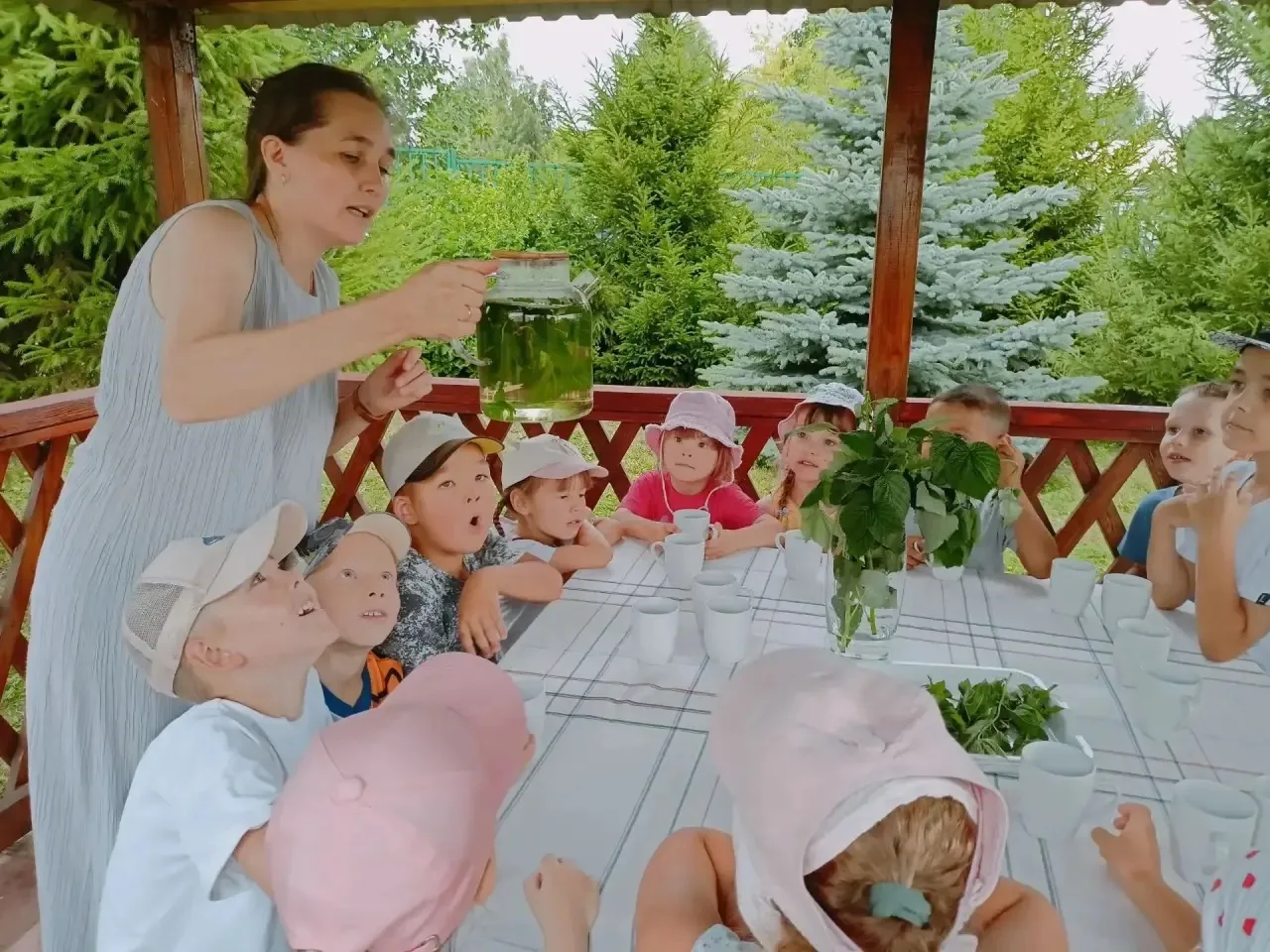 ☀️ Лето — это не только солнце, но и вкусные моменты!

Сегодня наши ребята устроили настоящее витами