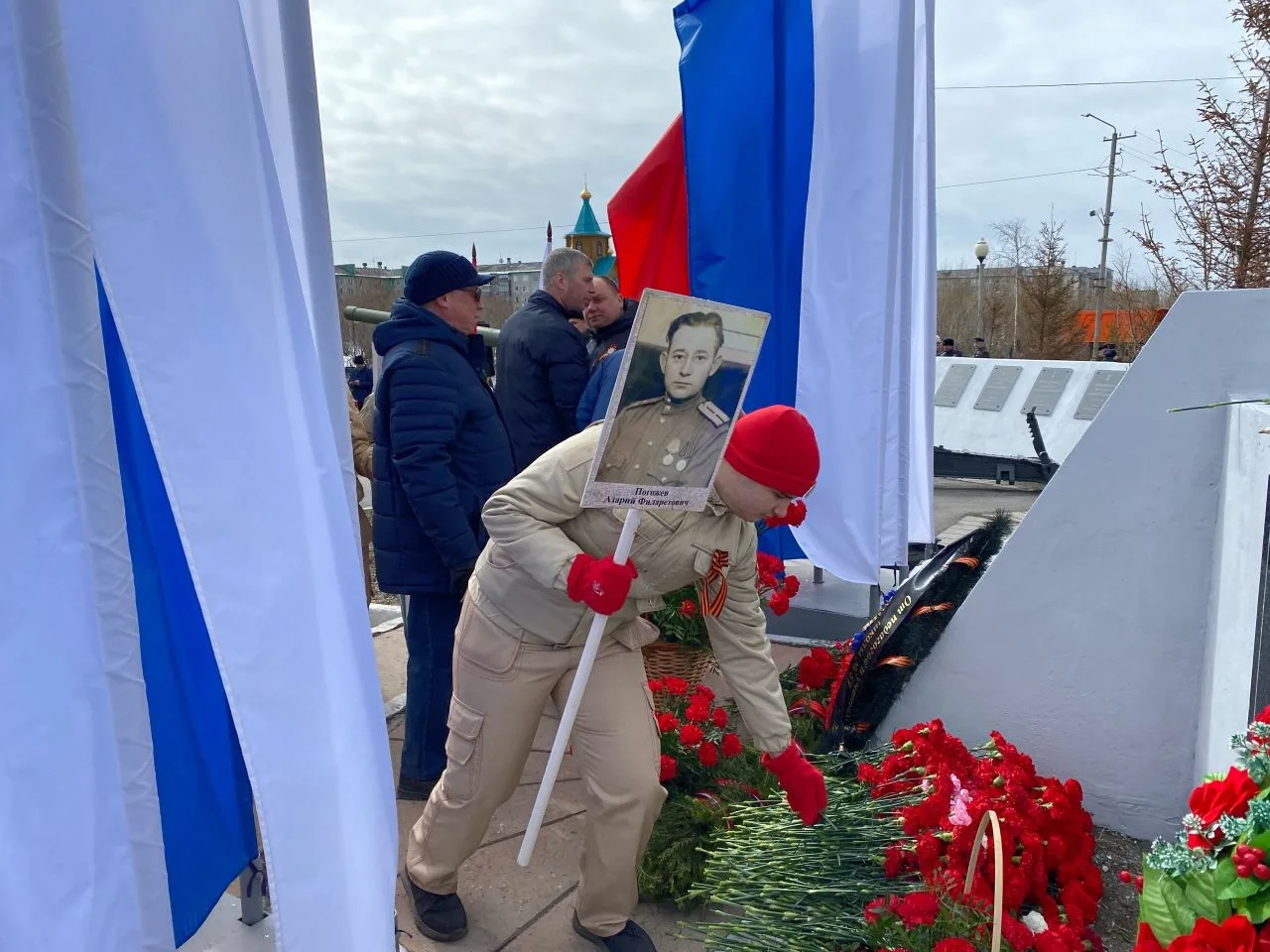 🔥Мы помним! Мы гордимся! 9 мая юнармейцы и педагоги нашей школы приняли участие в митинге, посвящённ