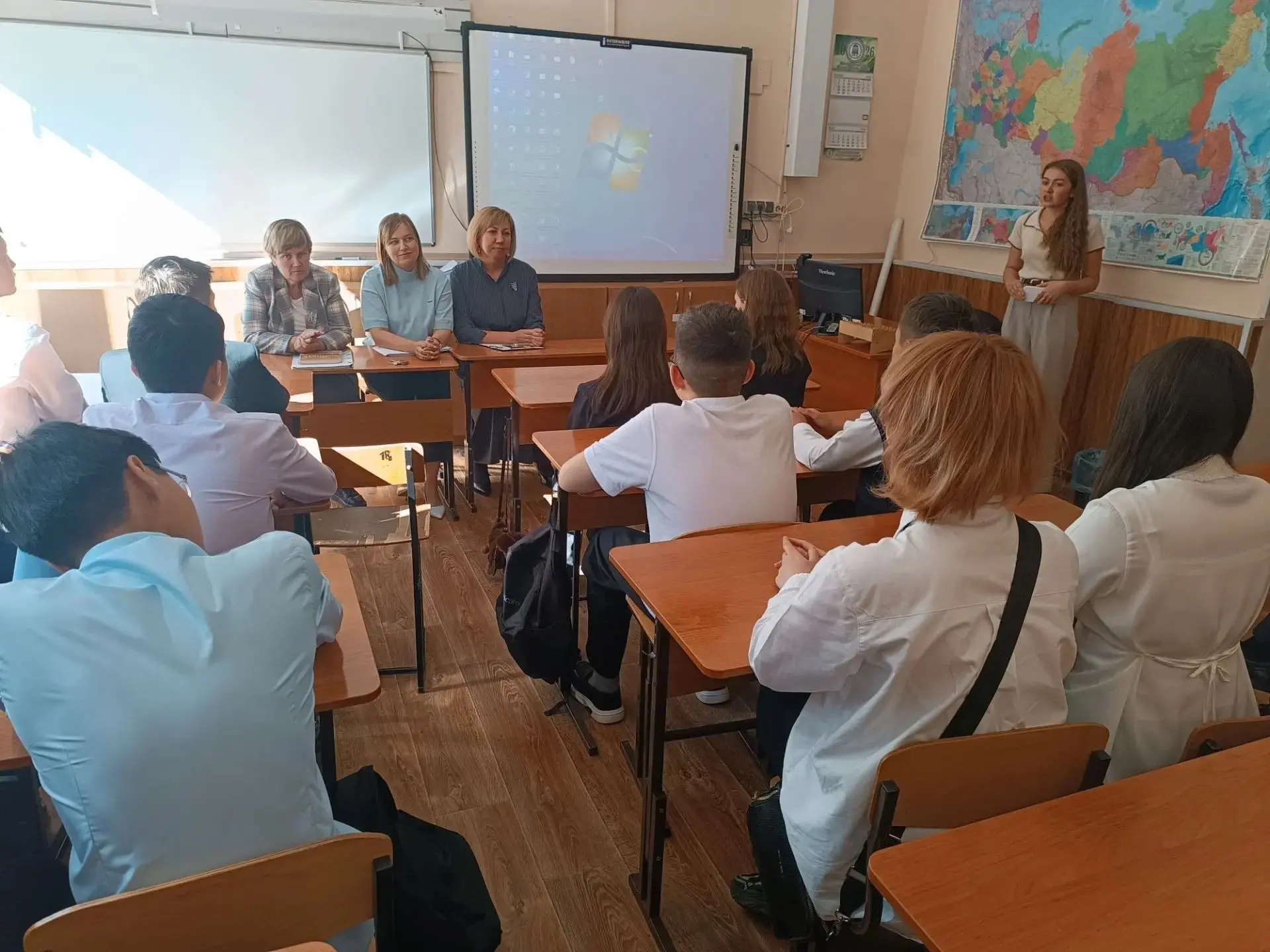 Продолжаем следить за тем, как проходит адаптационная неделя для наших новых восьмиклас...