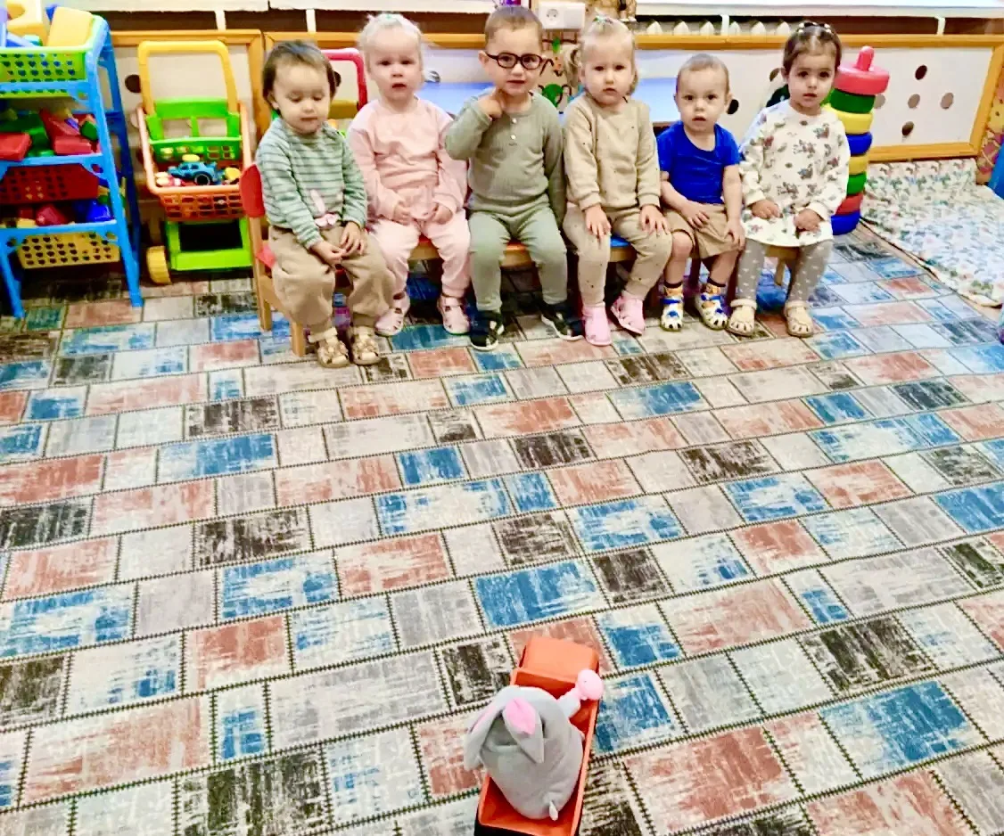 🚗 БИ-БИП! К МАЛЫШАМ ЕДЕТ ЗАЙКА! 🐰