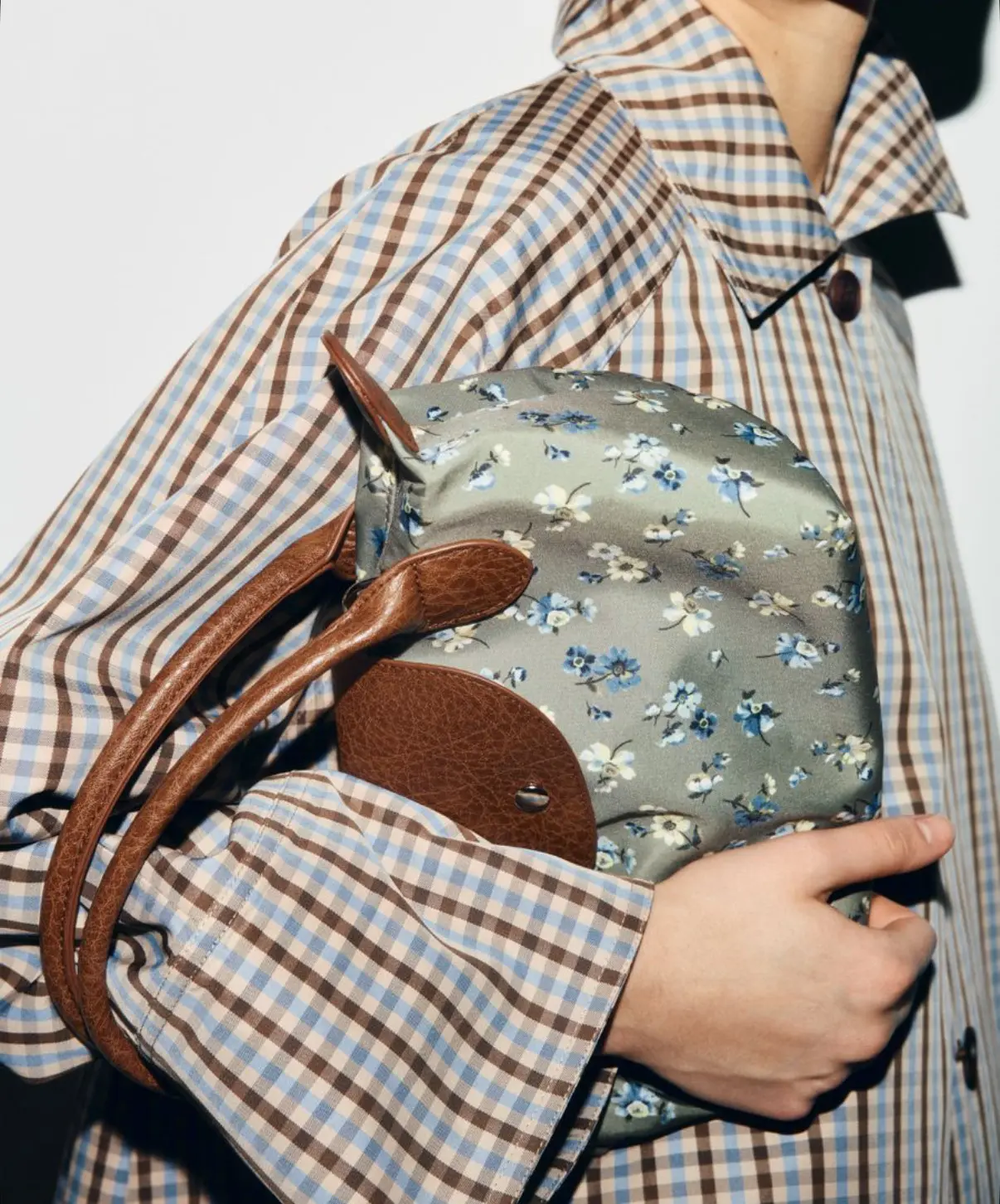 Мне так понравились новые сумки Befree, а-ля Longchamp. Заказала 2, сравню вживую. Как будто бы очен