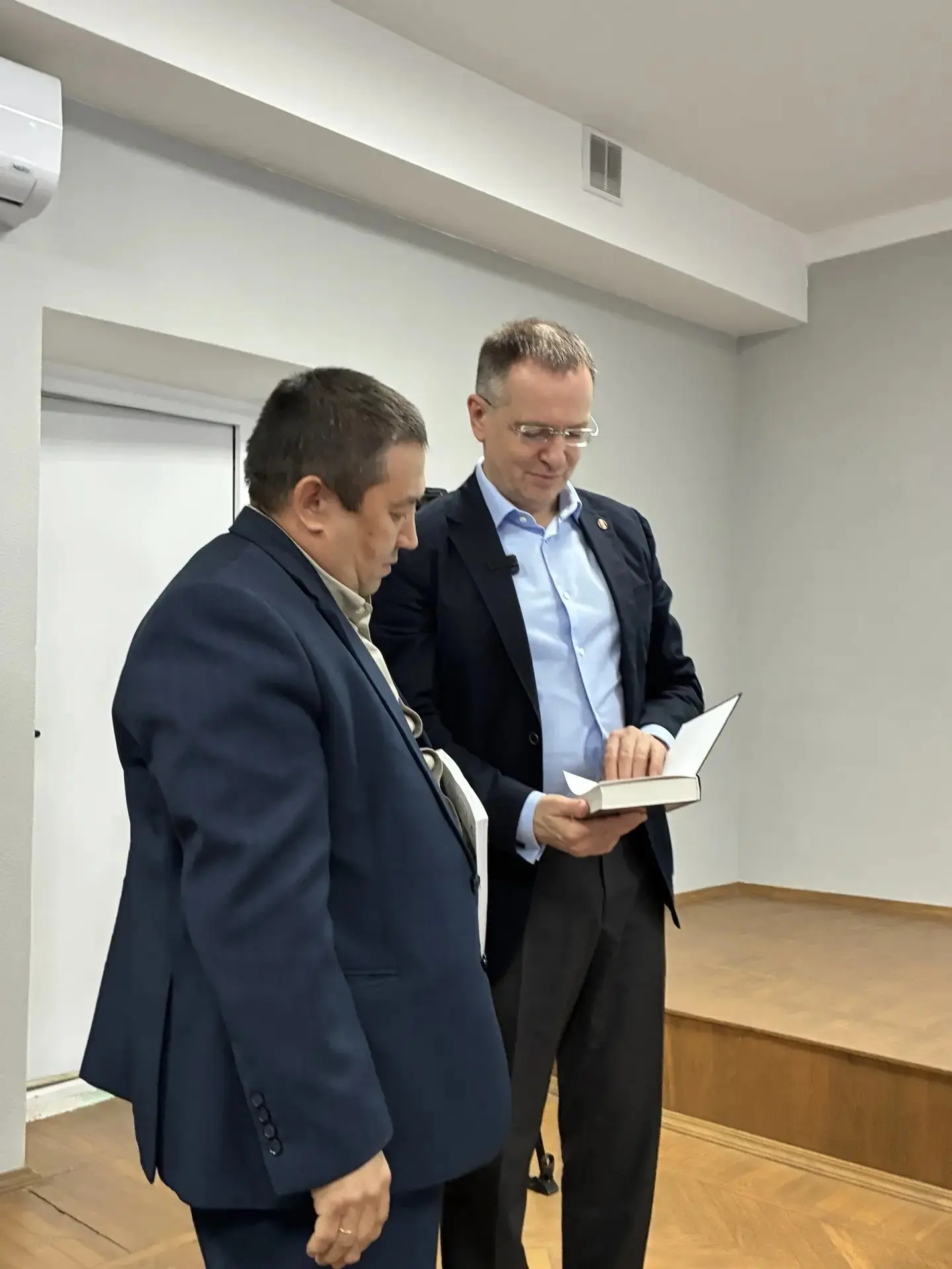 Мөнир ҠУНАФИН, "Ағиҙел" журналының баш мөхәррире