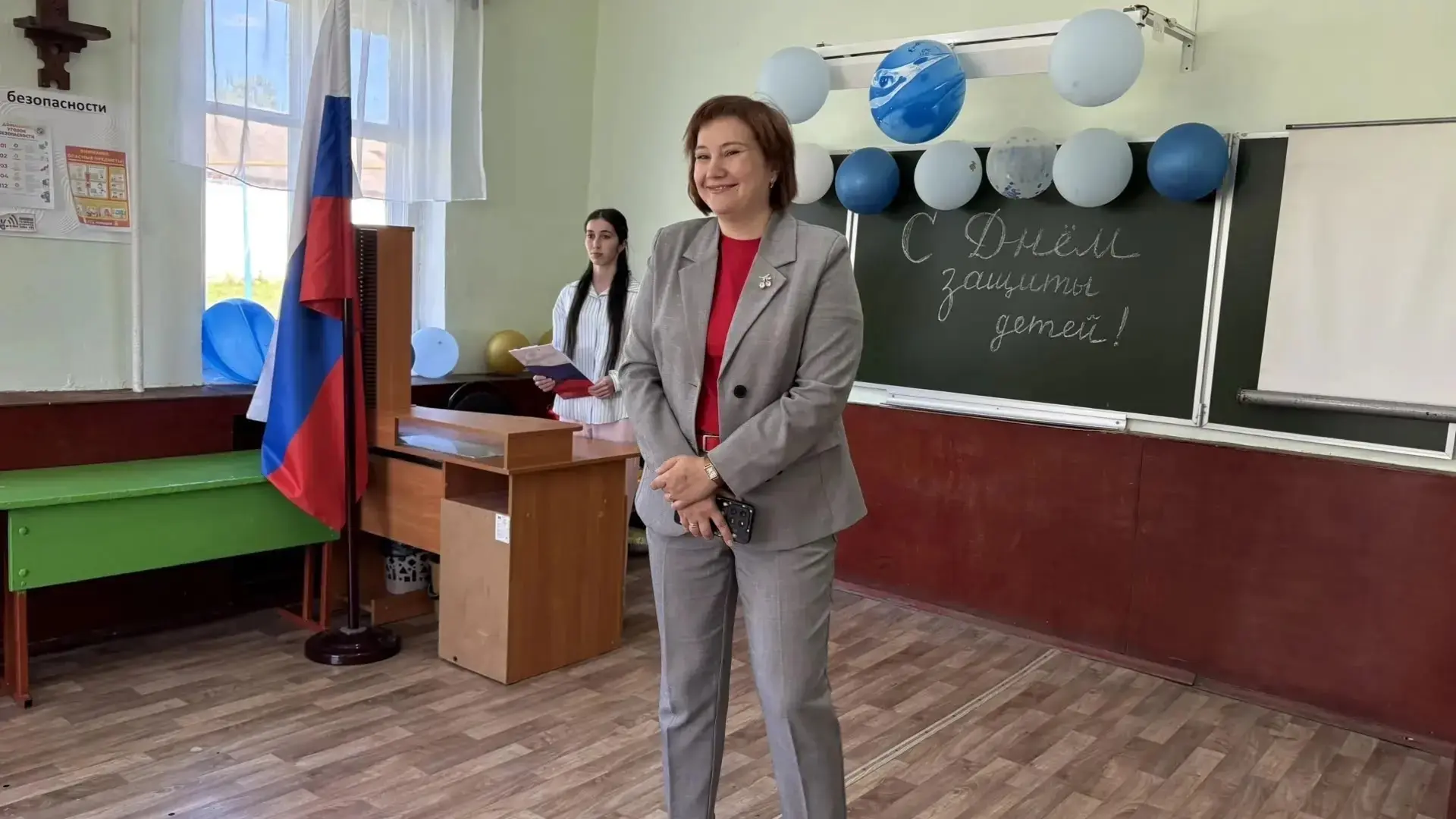 1 июня, в День защиты детей в МКОУ "Леженская ООШ" состоялось открытие летнего лагеря "...