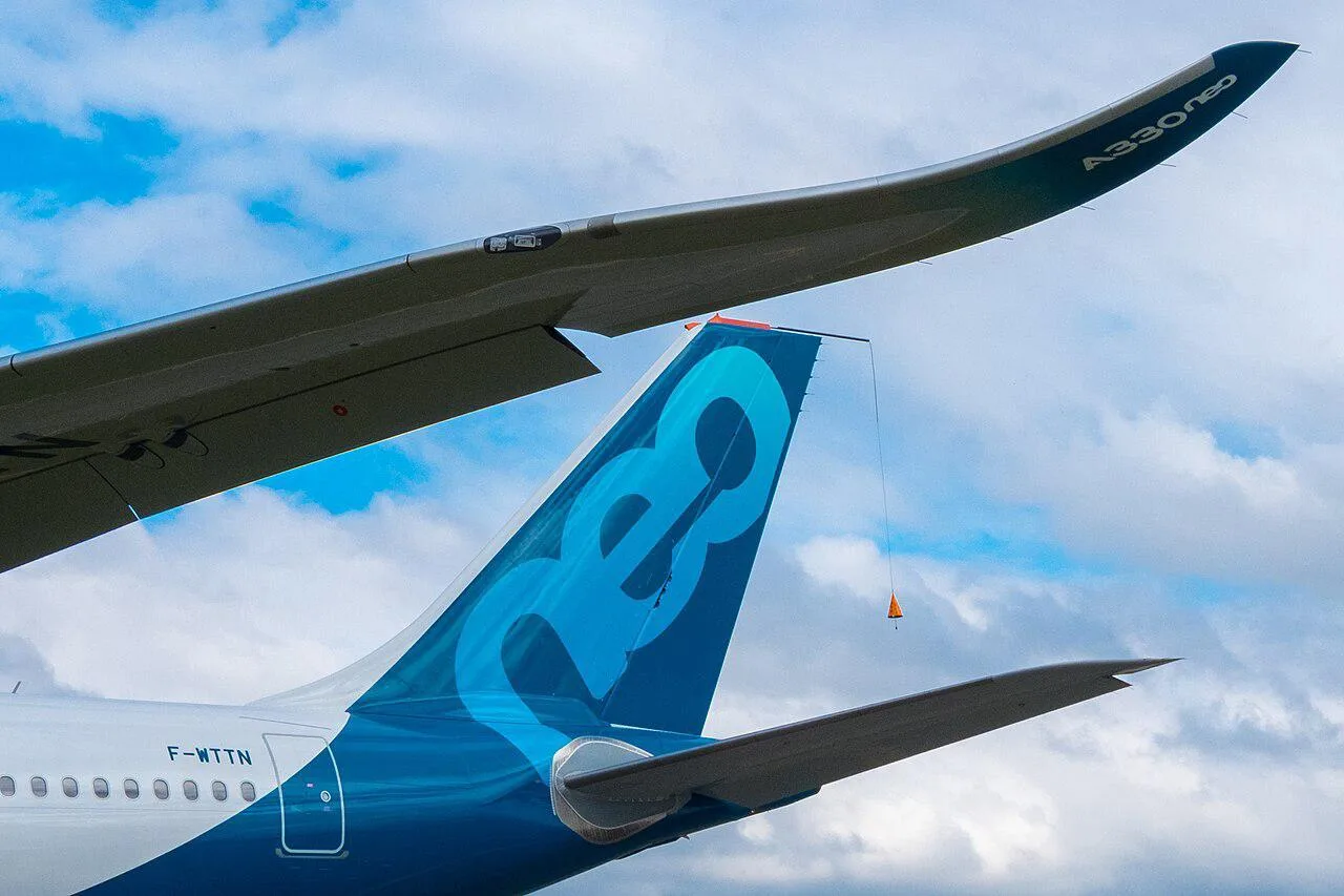 🇪🇺 Bloomberg: причина остановки поставок A330neo стал забытый инструмент