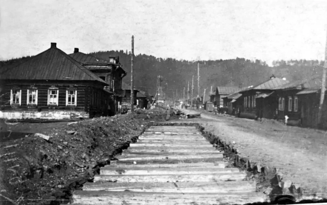 ✨ Ретро Златоуст.

Улица Нижняя Никольская 1934 год.