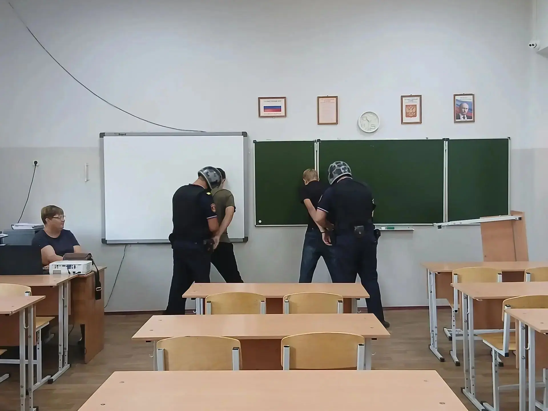 ✅ В МБОУ БСОШ №2 прошли всероссийские учения по антитеррористической защищённости