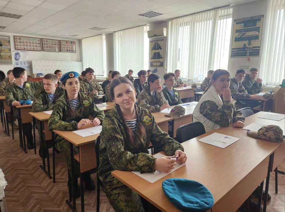 Полным ходом идет муниципальный этап военно-патриотической игры «Зарница 2.0».  Вчера свои силы и вы