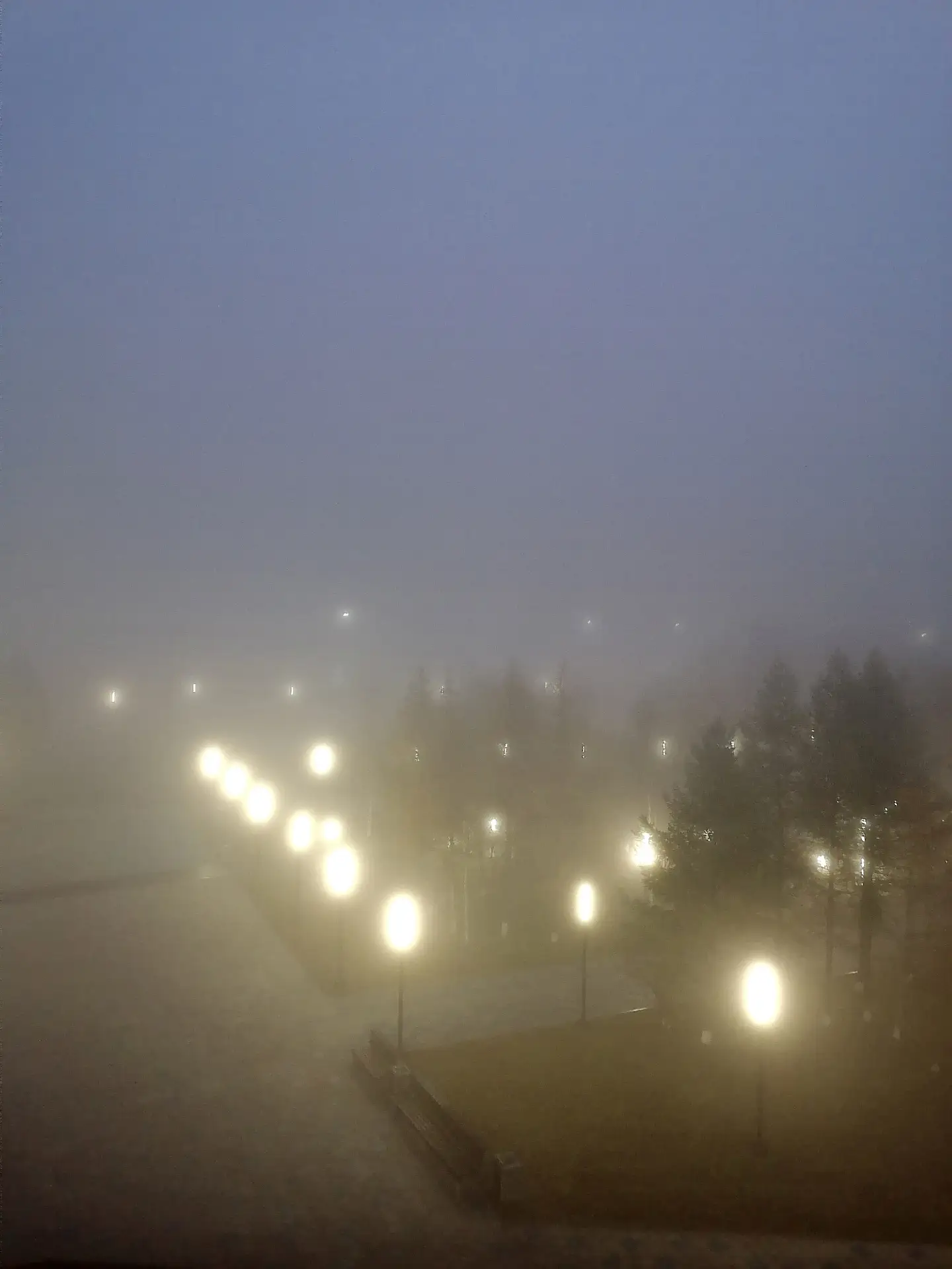 5.30 утра. Центр города.