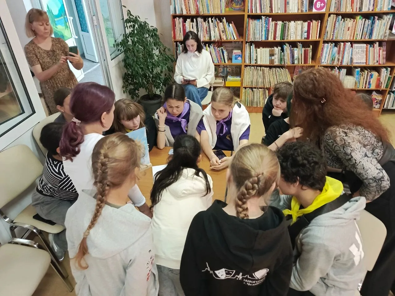 ✨ Волшебный день в школьном лагере: театр и отрядные приключения! ✨

Сегодня в нашем школьном лагере
