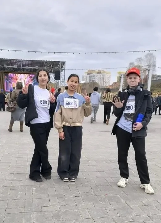 🏃‍♂️ Забег единства: как это было! Вчера наши учащиеся стали участниками яркого и душевного события 