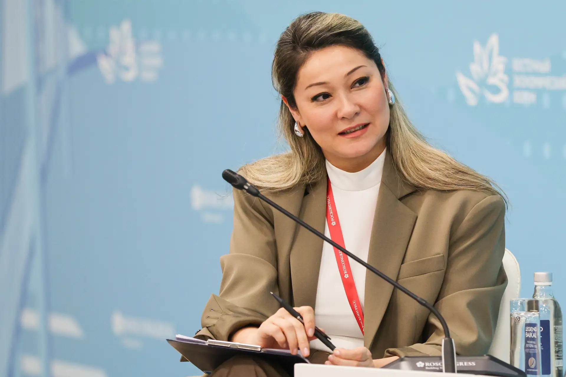 А вы знали, что каждый день мы отдаём экрану 520 минут своей жизни?