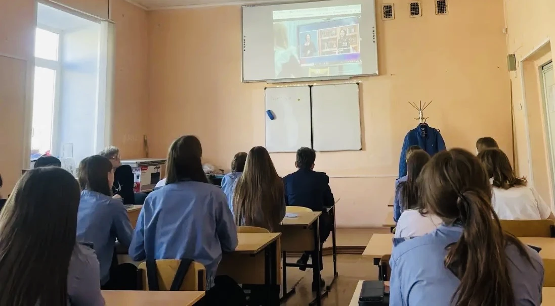 💬🤝 Сердце сообщества — в общих ценностях! 💫  18 мая в УУКЖТ ИрГУПС прошли занятия «Разговоры о важно