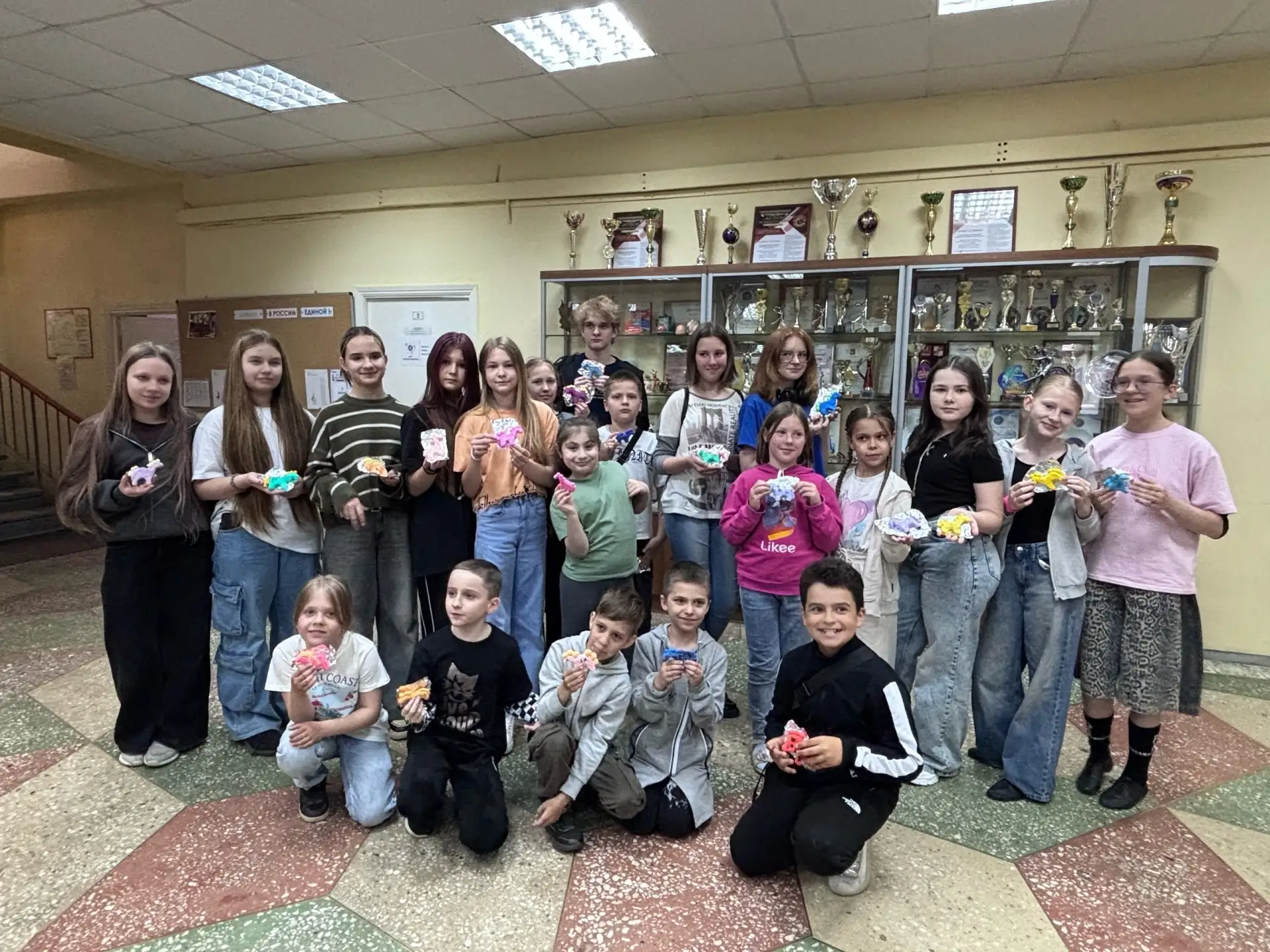 День второй в лагере «Живем в России единой!» прошёл ярко и с пользой! 🎨📸