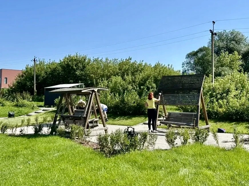 🍀В селе Большая Кузьминка состоялся субботник по благоустройству территорий.