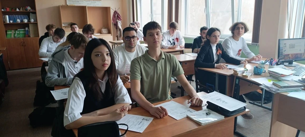 23 апреля, наши старшеклассники участвовали в международной акции «Диктант Победы». Мероприятие позв