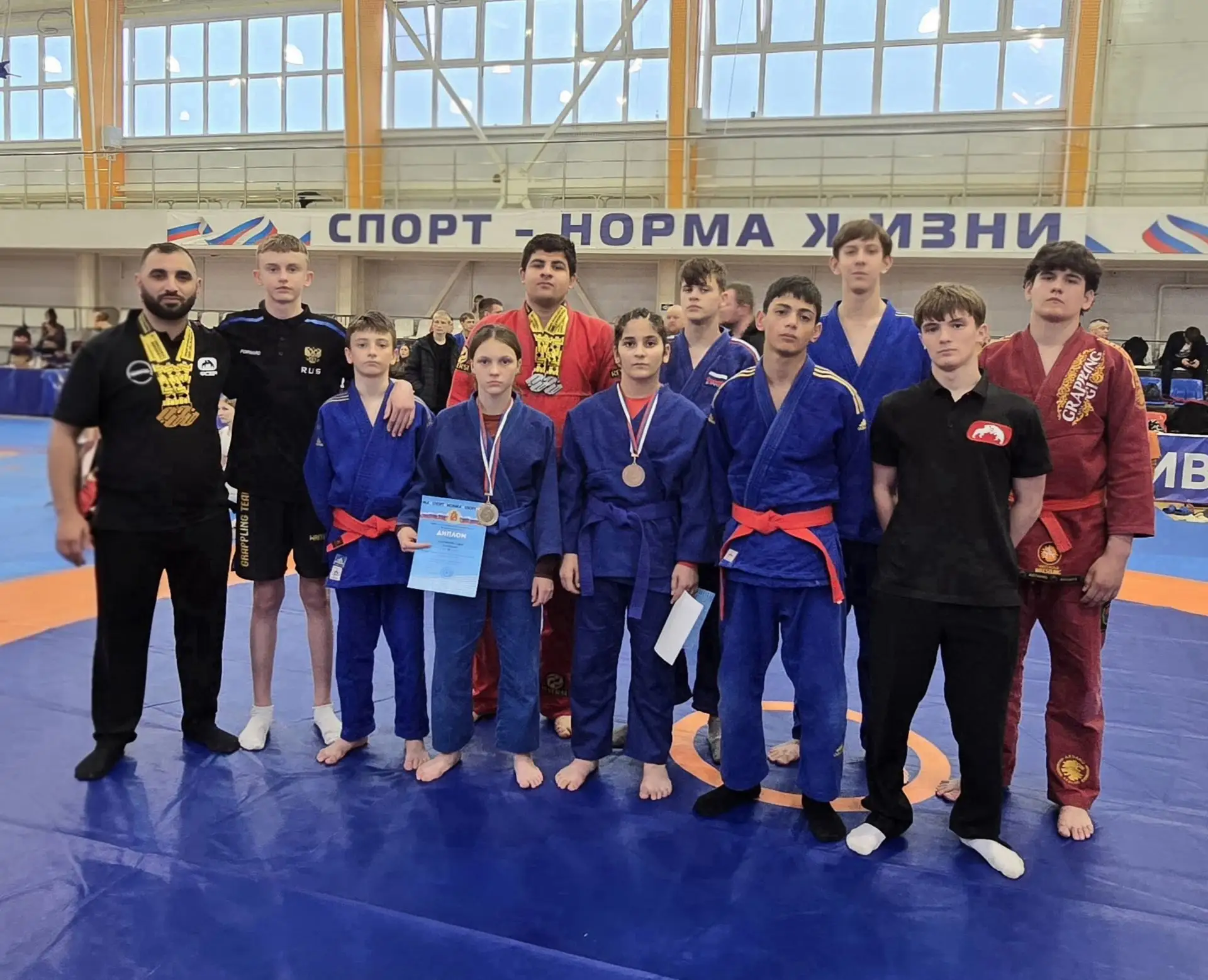 Четверо спортсменов завоевали путевки на первенство России по грэпплингу