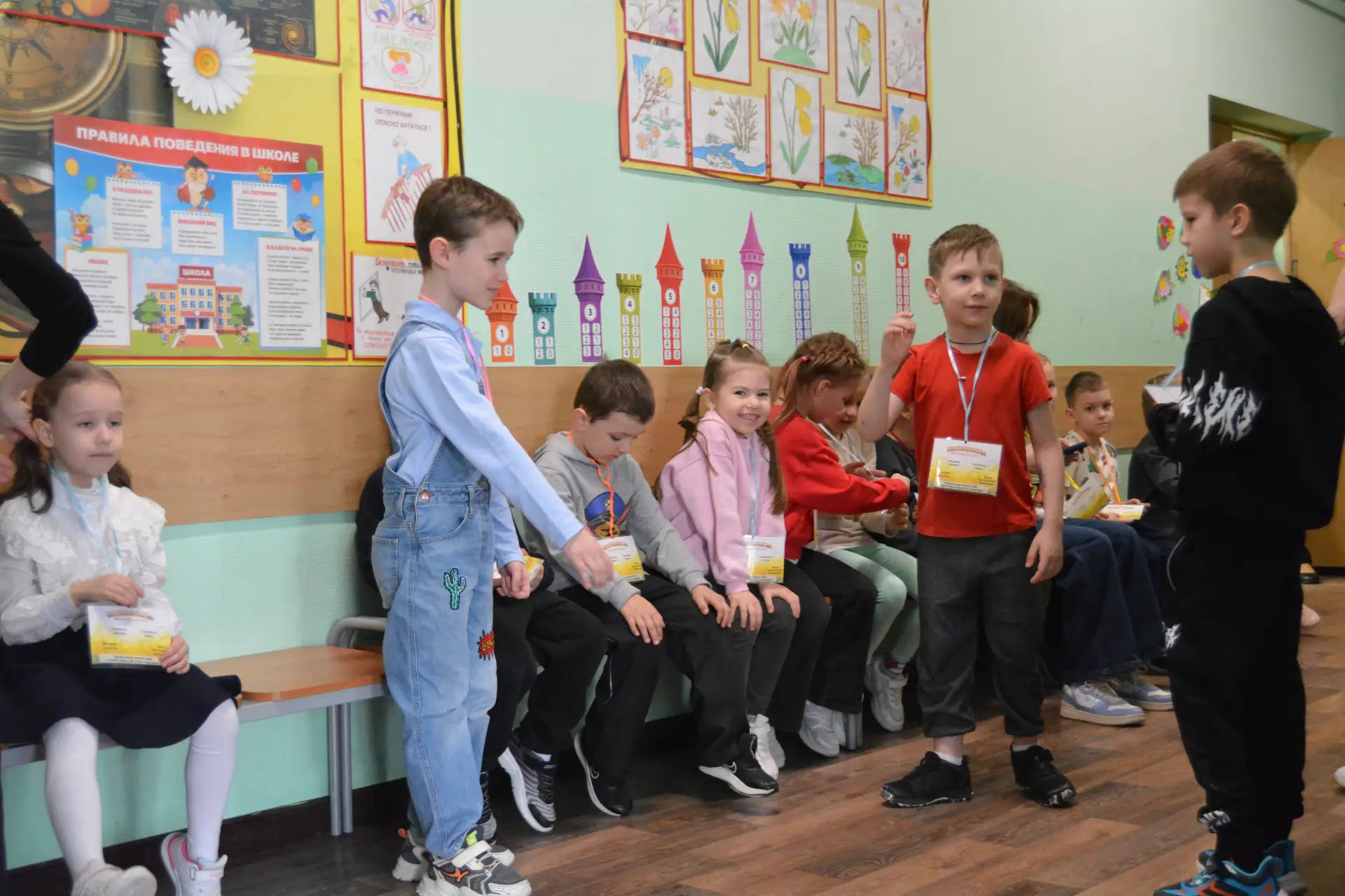 Весенний экспресс прибыл на станцию «Школа мечты» 🚂✨  🌷 Утро понедельника в нашей школе началось сов